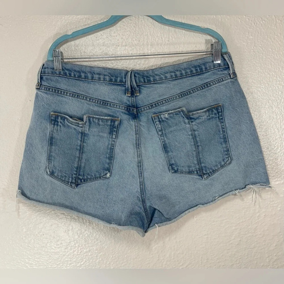 Good American Distressed Denim Shorts Women’s 14/32 - Picture 7 of 10